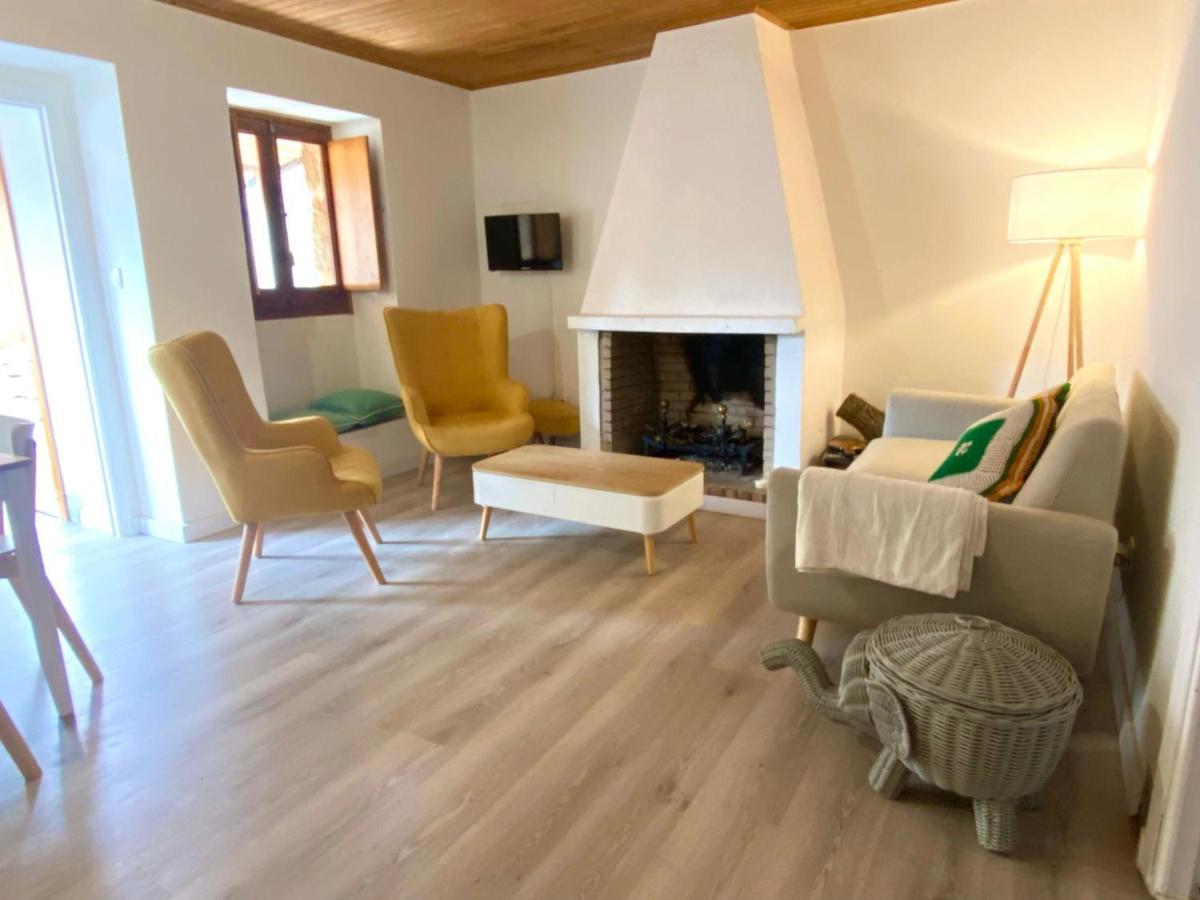 Apartamento Rural Meaus Rubias ภายนอก รูปภาพ